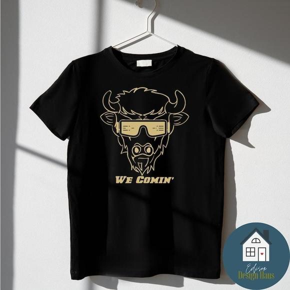 We Comin Colorado Buffaloes Shirt Cu Buffs Football Basketball Gameday T-Shirt - Picture 1 of 4